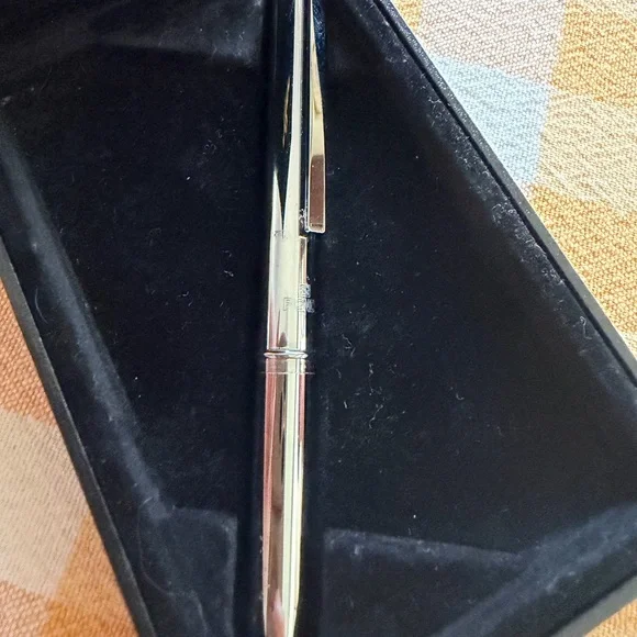 Fendi Stilista Silver Metal Logo Engraved Mini Pen Dual Ink 2-Color Cartridge - Picture 3 of 11